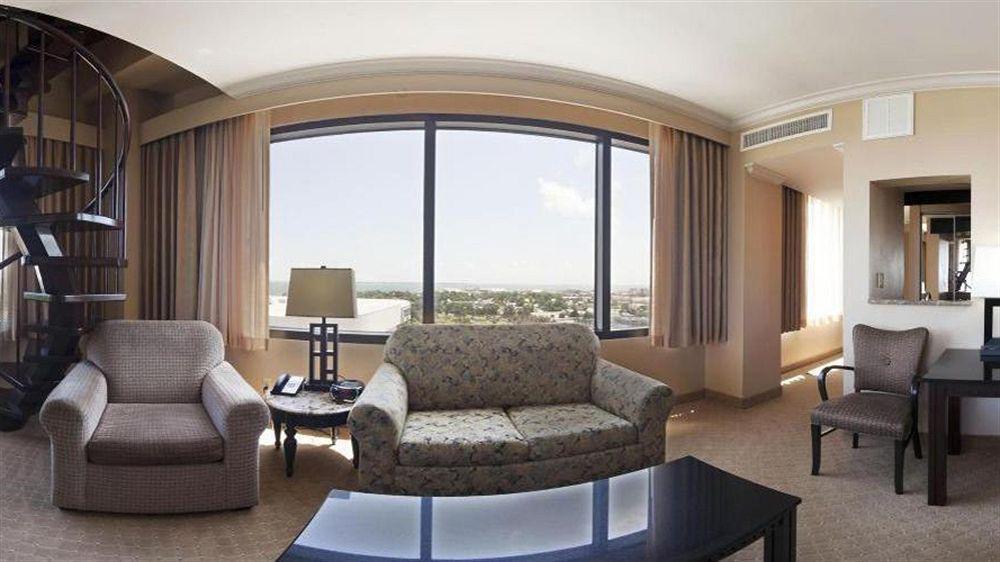 Hotel Crowne Plaza Pensacola Grand Exterior foto