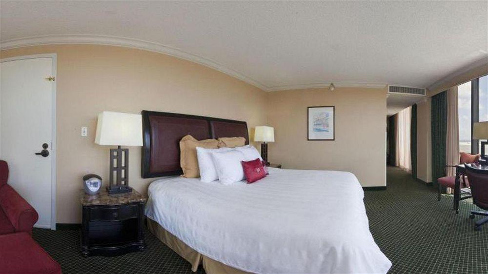 Hotel Crowne Plaza Pensacola Grand Exterior foto