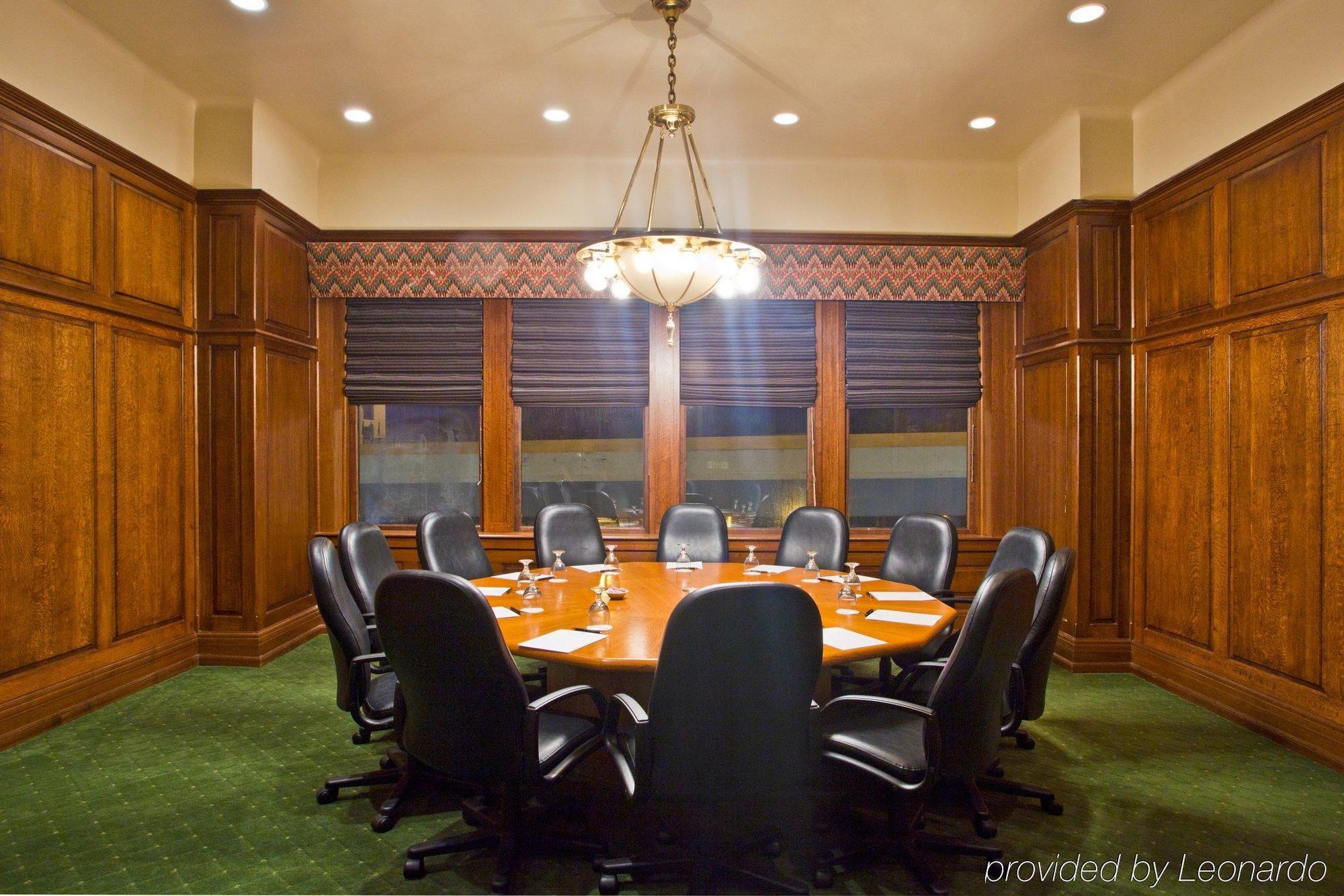 Hotel Crowne Plaza Pensacola Grand Facilidades foto