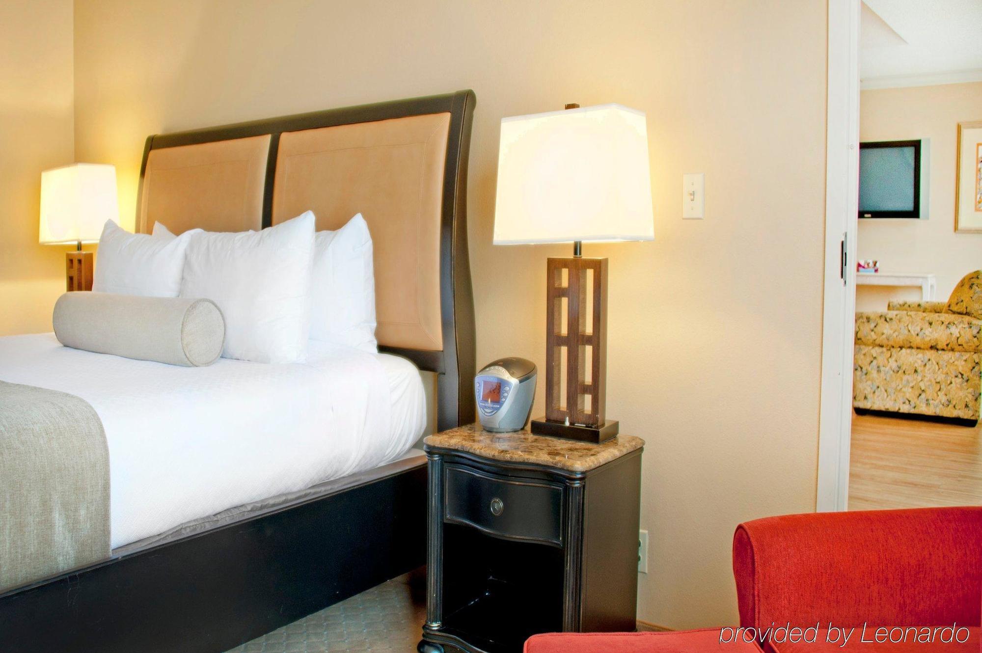 Hotel Crowne Plaza Pensacola Grand Exterior foto